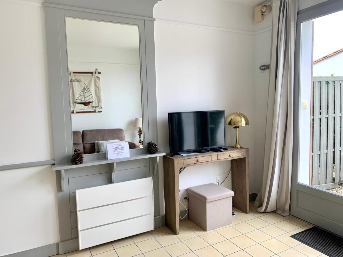 La Jolie Brise Appartement Dans Residence Avec Piscine Ла-Флот Экстерьер фото